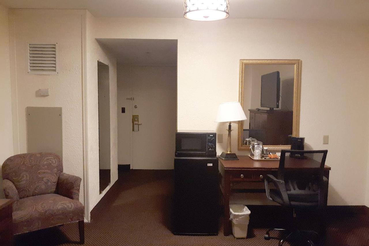 Mclure Hotel Wheeling Dış mekan fotoğraf